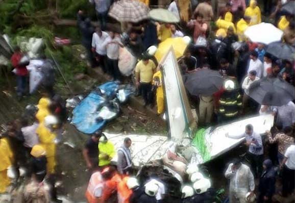 mumbai plane crash