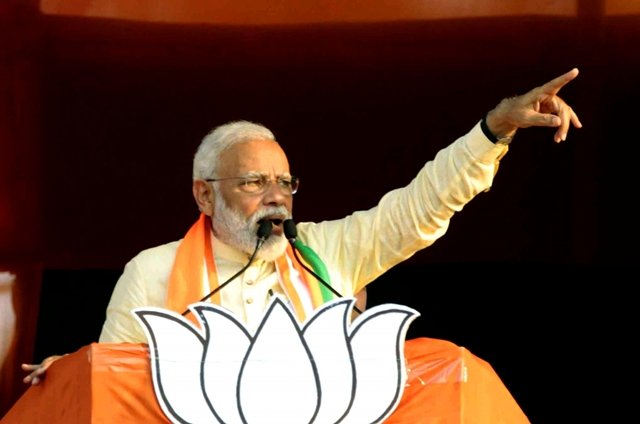 40 of Mamata's MLAs in touch with me: Modi