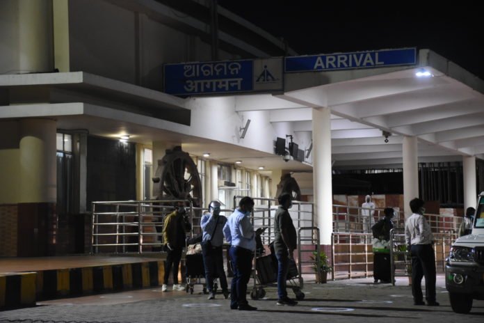 First International Flight from Dubal arrives in Bhubaneswar Airport during lockdown