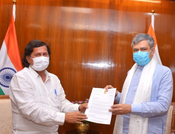 MP Achuyuta Samanta meets Union Railway Minister over Rail connectivity to Kandhamal