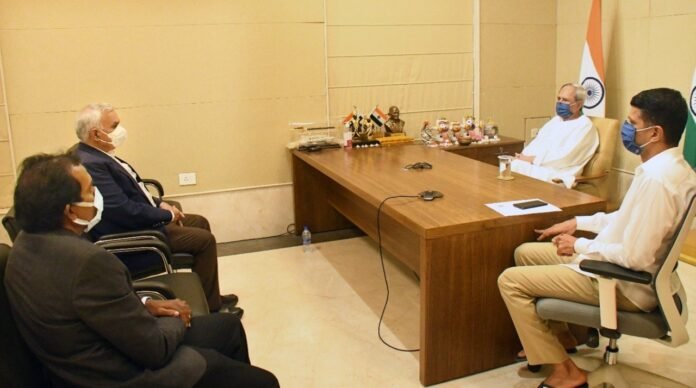 ମୁଖ୍ୟମନ୍ତ୍ରୀଙ୍କୁ ଭେଟିଲେ କେନ୍ଦ୍ର ଗୃହ ନିର୍ମାଣ ଓ ନଗର ଉନ୍ନୟନ ସଚିବ ମୁଖ୍ୟମନ୍ତ୍ରୀଙ୍କୁ ଭେଟିଲେ କେନ୍ଦ୍ର ଗୃହ ନିର୍ମାଣ ଓ ନଗର ଉନ୍ନୟନ ସଚିବ