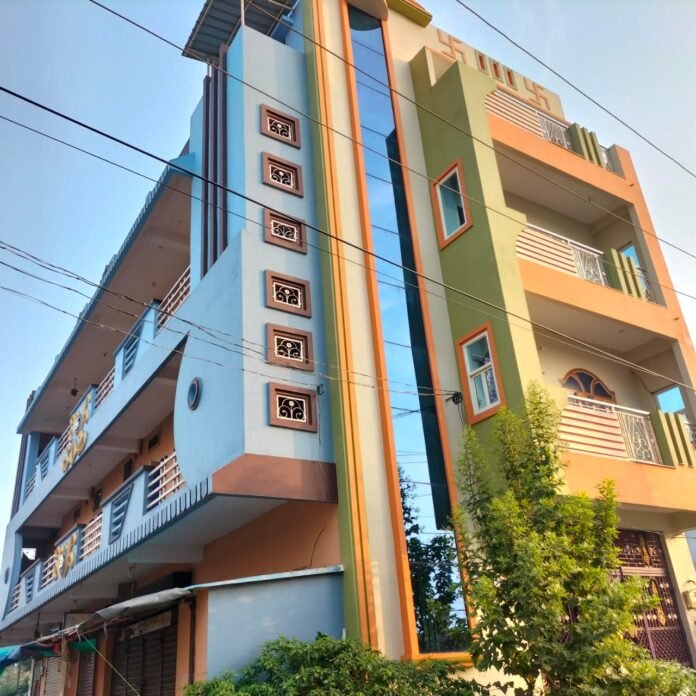 କନେଷ୍ଟବଳଙ୍କ ଘରେ ଭିଜିଲାନ୍