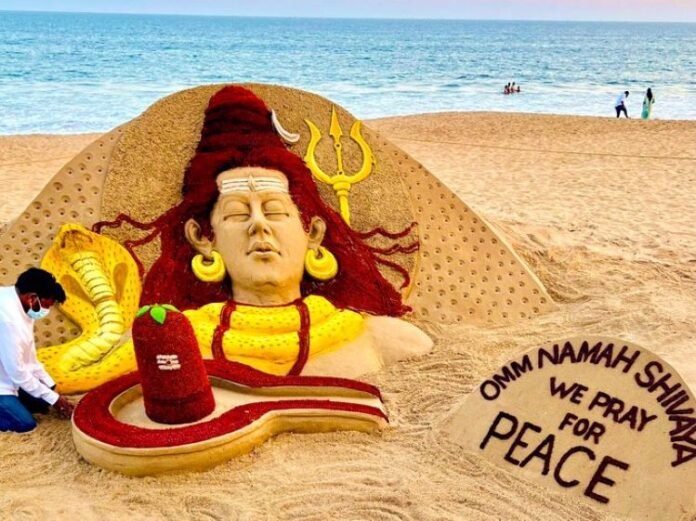 Sand Art On Lord Shiva With 23k Rudraksha Beads By Sudarshan Pattnaik