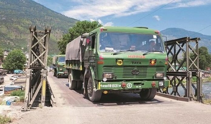 army-vehicle-falls-into-shyok-river-in-ladakh-7-soldiers-died