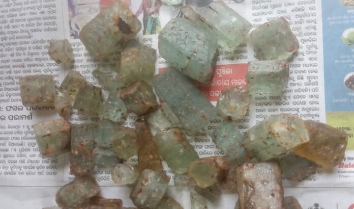 found-rare-gemstones-while-digging-pond-in-boudh