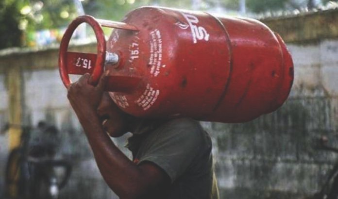 ujjala-benificiries-will-get-200-subsidy-on-each-gas-cylinder
