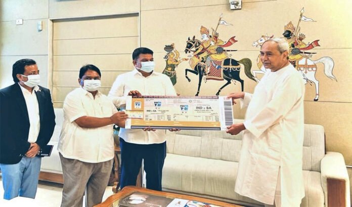 cm-naveen-has-bought-first-ticket-of-t-20-match in barabati stadium