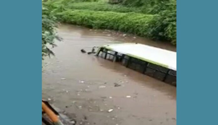 mo bus drowned in-jatani-over-bridge due to heavy rain