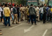 Ama Bus Struck The Auto-rickshaw From Behind In Bhubaneswar; 2 People Killed Ama Bus Struck The Auto-rickshaw From Behind In Bhubaneswar; 2 People Killed